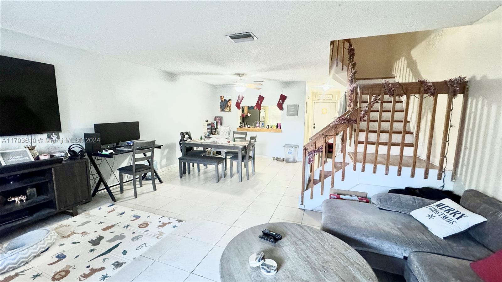 741 NW 105th Ter, Pembroke Pines, Florida image 15