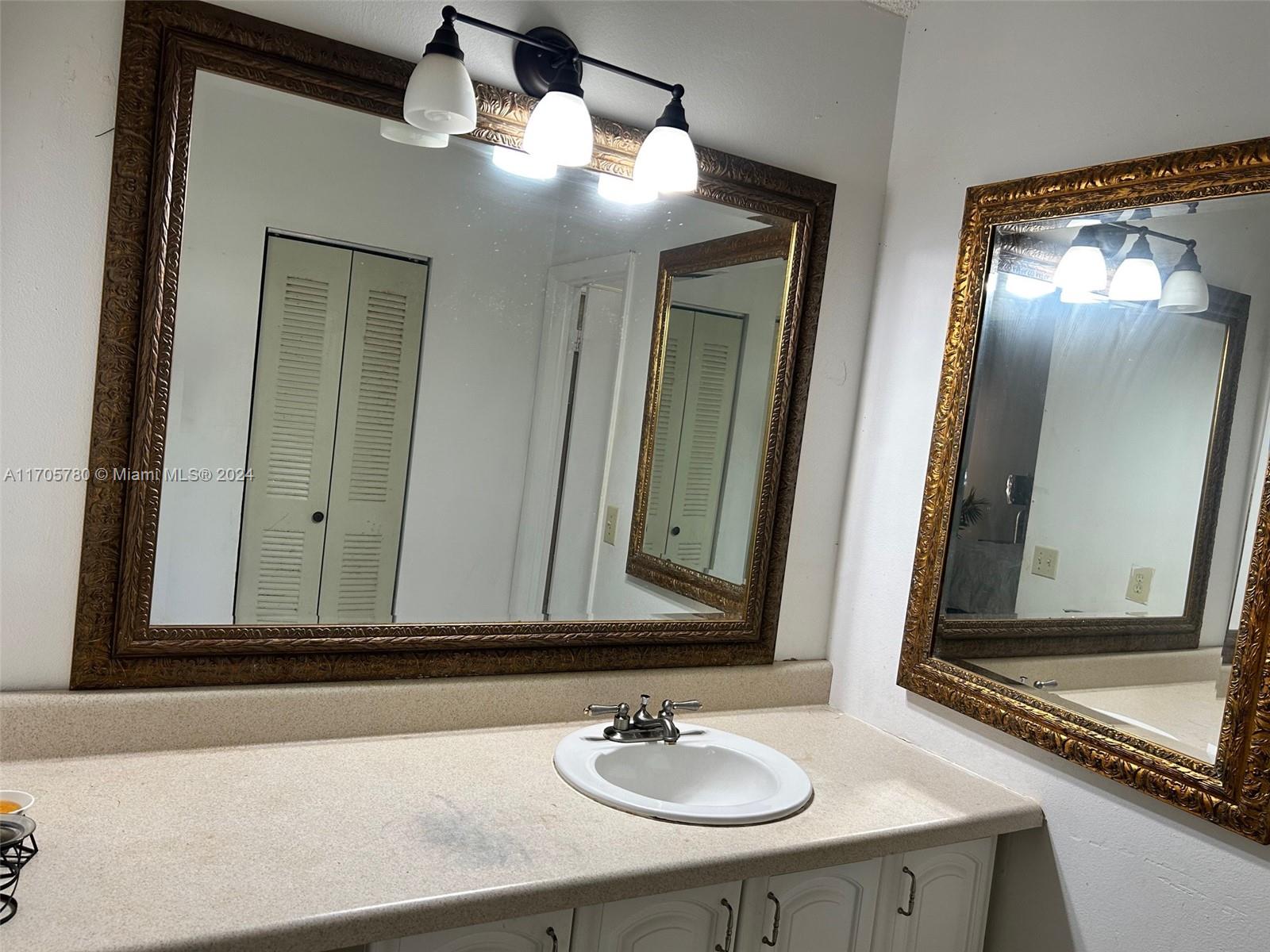 9040 Crescent Dr, Miramar, Florida image 33