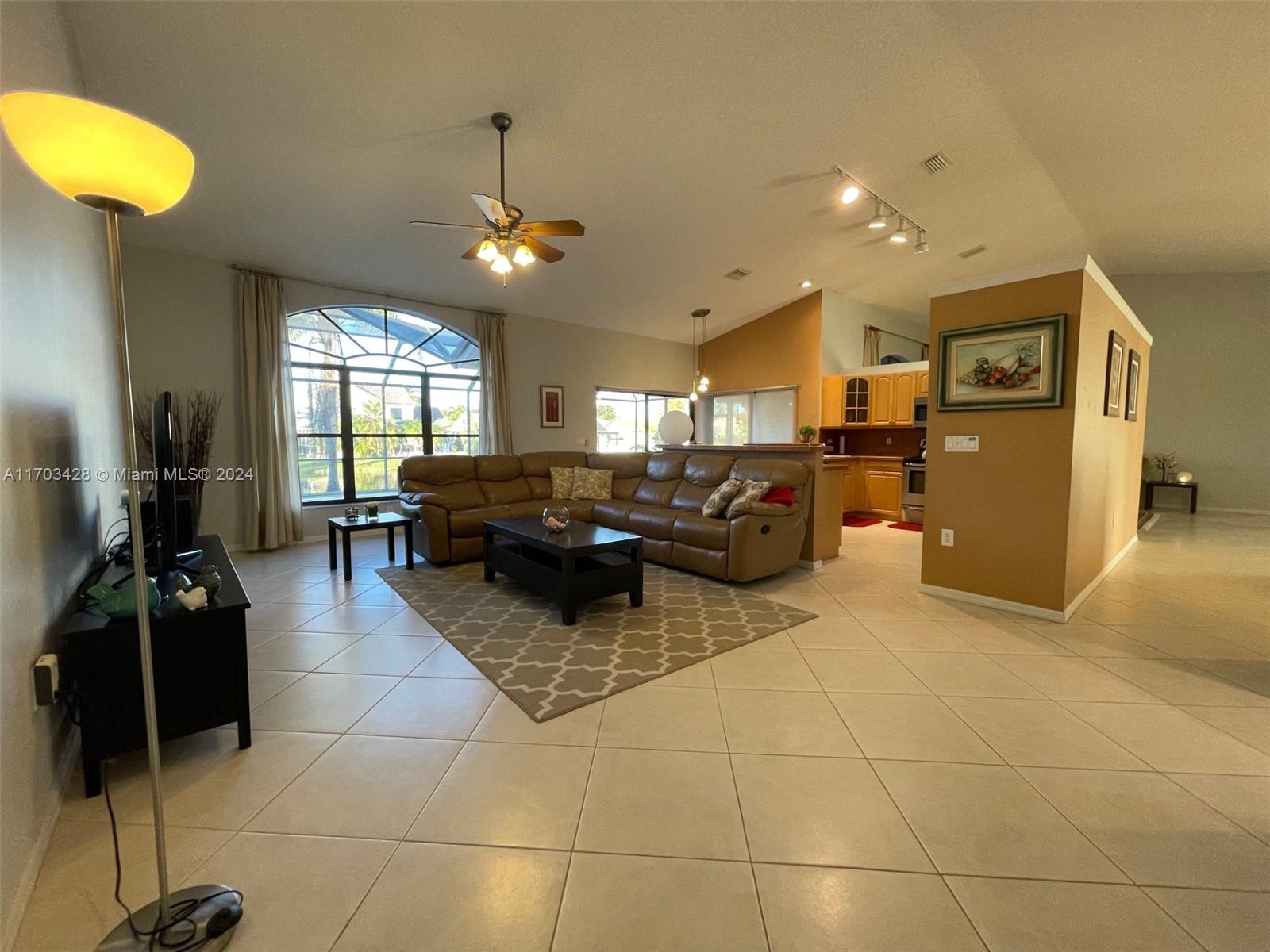 19451 NW 8th St, Pembroke Pines, Florida image 22