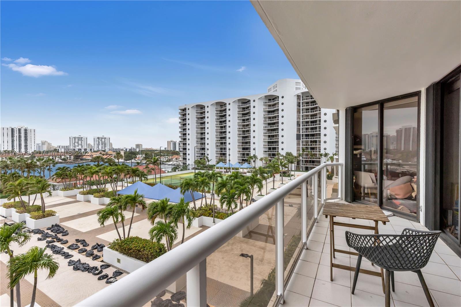 3640 Yacht Club Dr #607, Aventura, Florida image 4