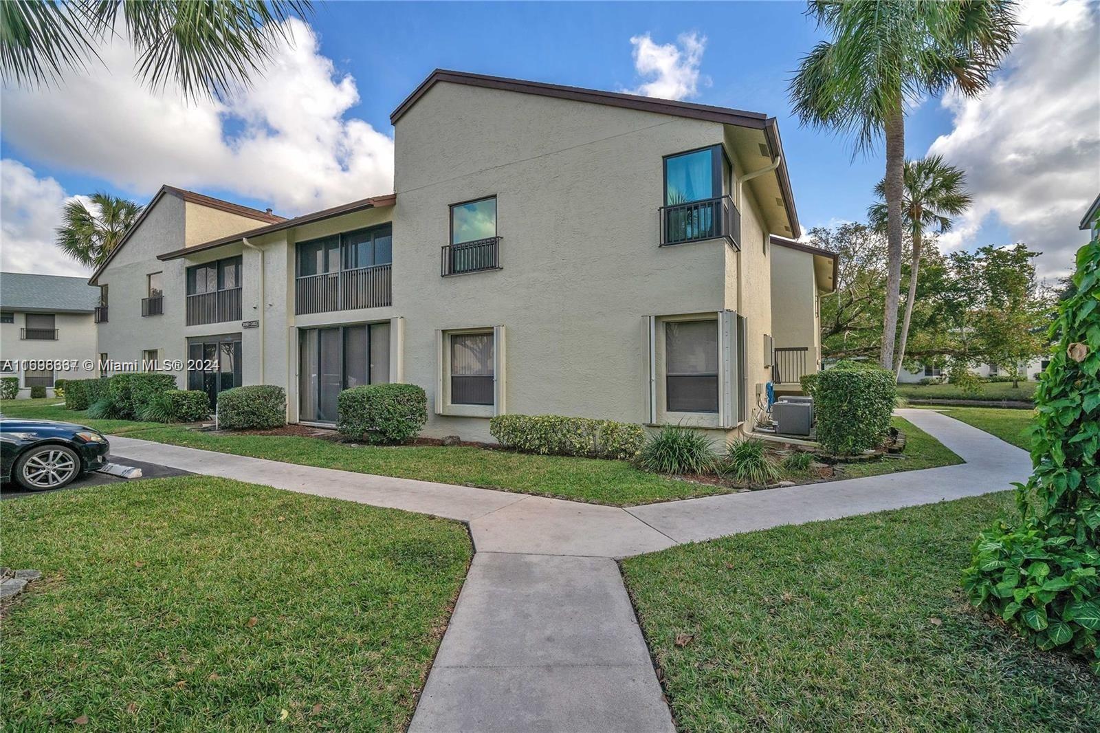 3457 Cocoplum Cir #3429, Coconut Creek, Florida image 2