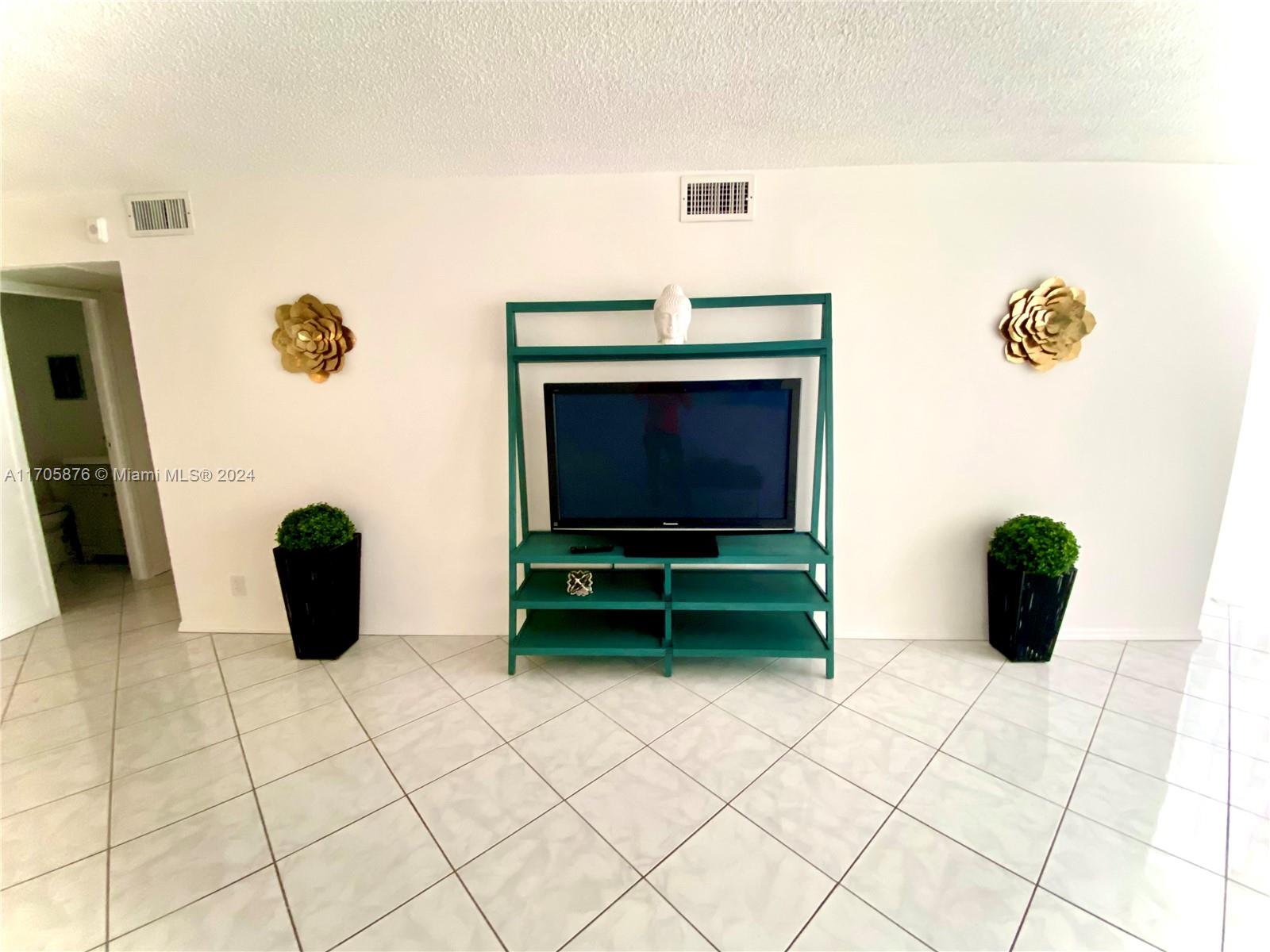 2101 Atlantic Shores Blvd #108, Hallandale Beach, Florida image 17