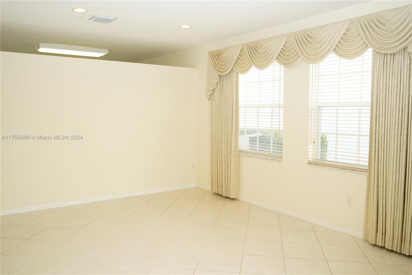 1466 NW 159th Ln, Pembroke Pines, Florida image 9