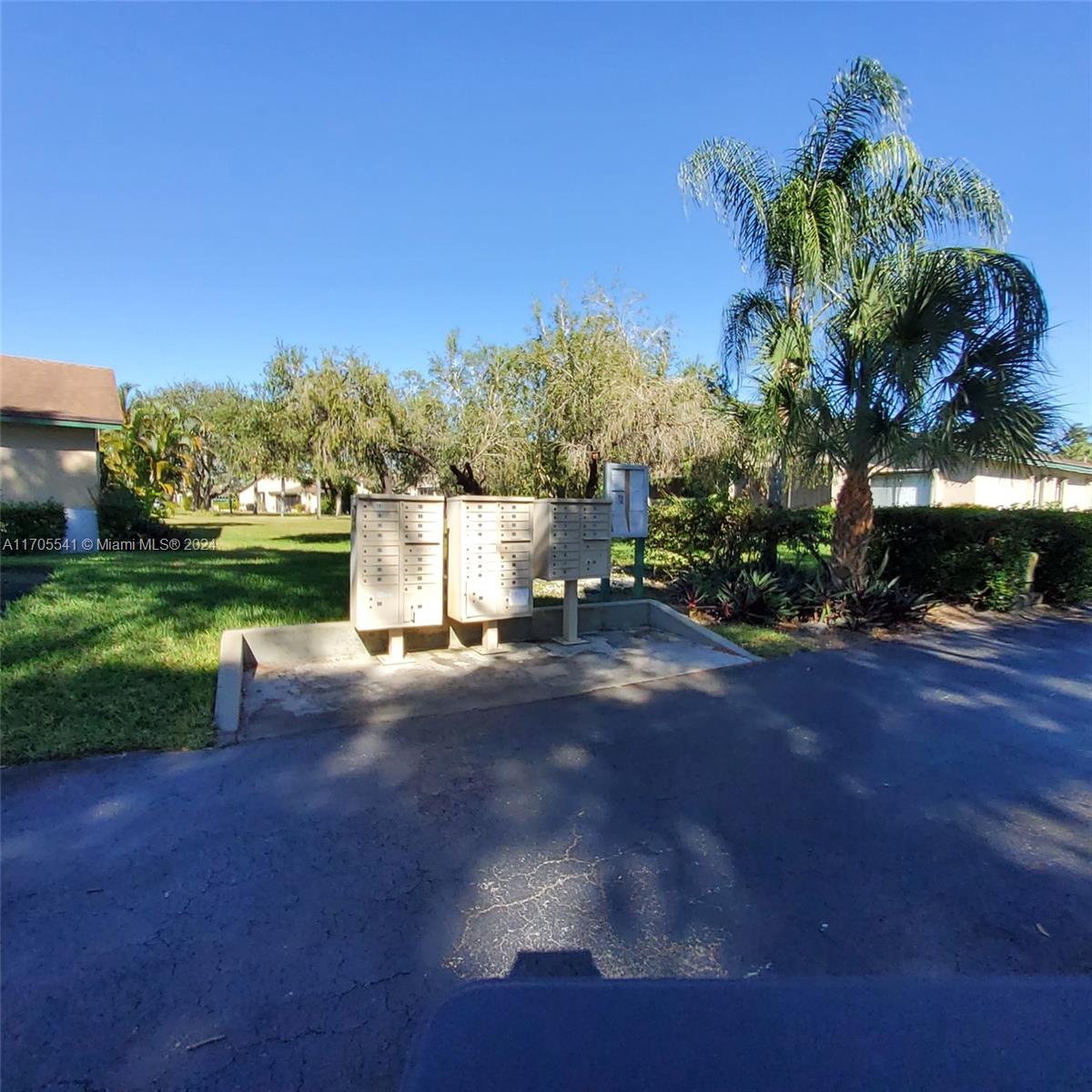 450 Lakeview Dr #2, Weston, Florida image 37