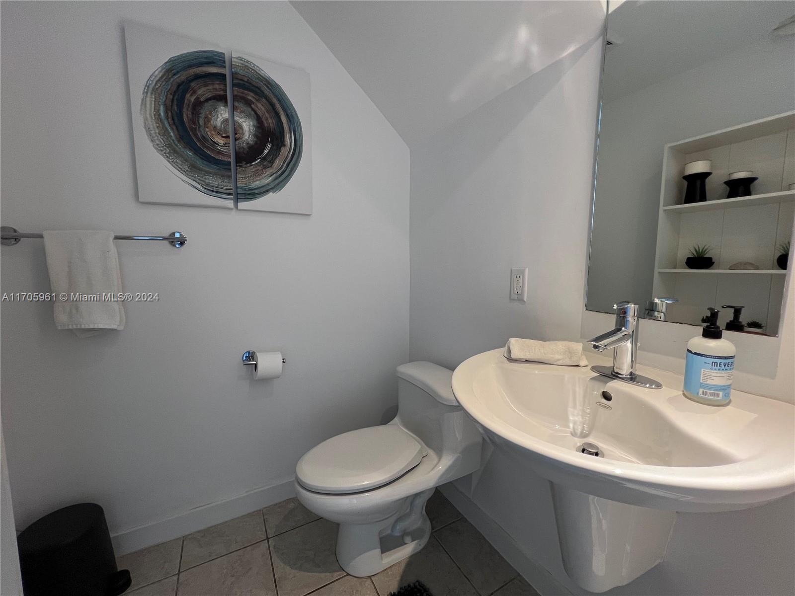 60 SW 13th St #1109, Miami FL 33130