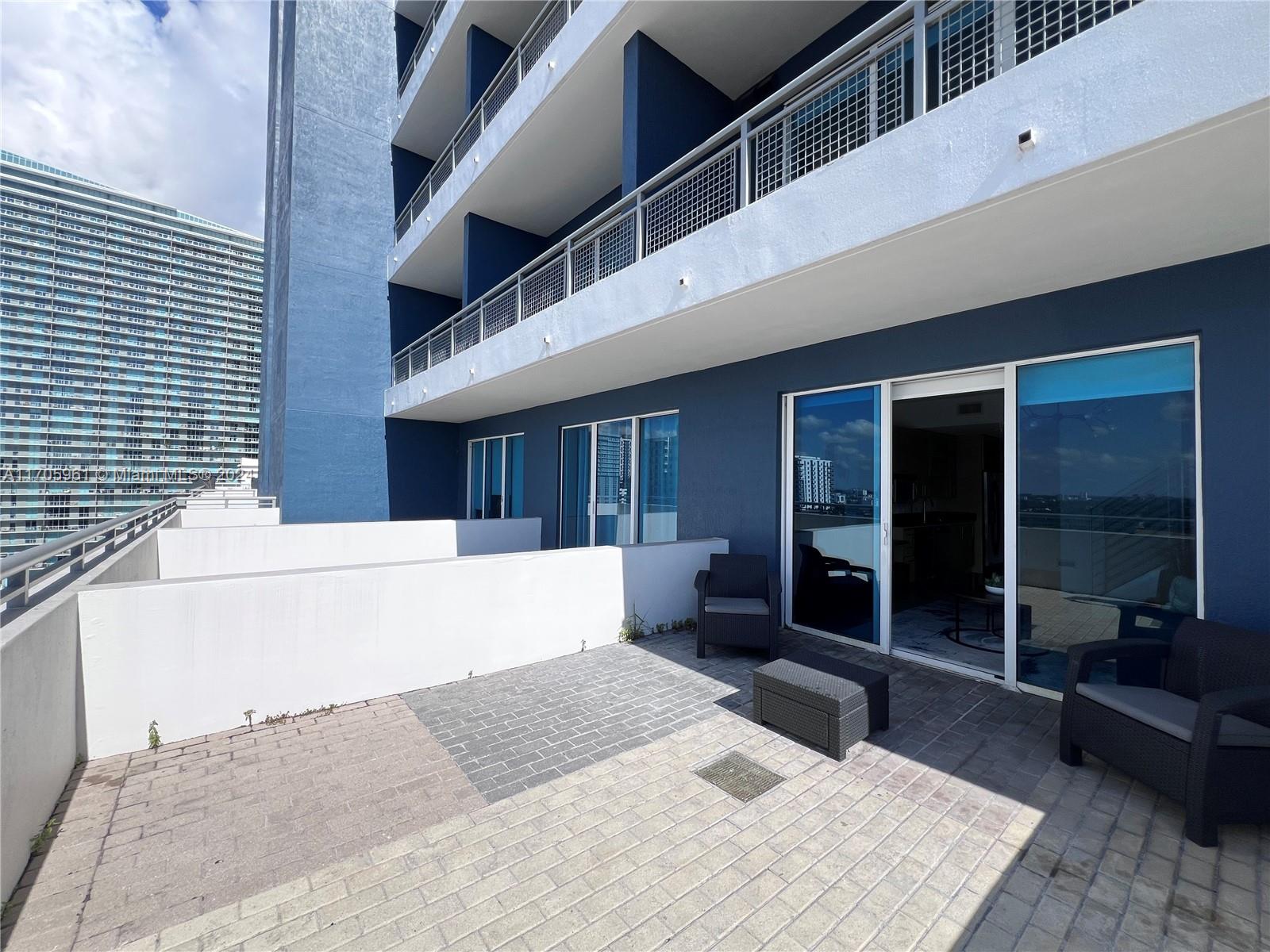 60 SW 13th St #1109, Miami FL 33130