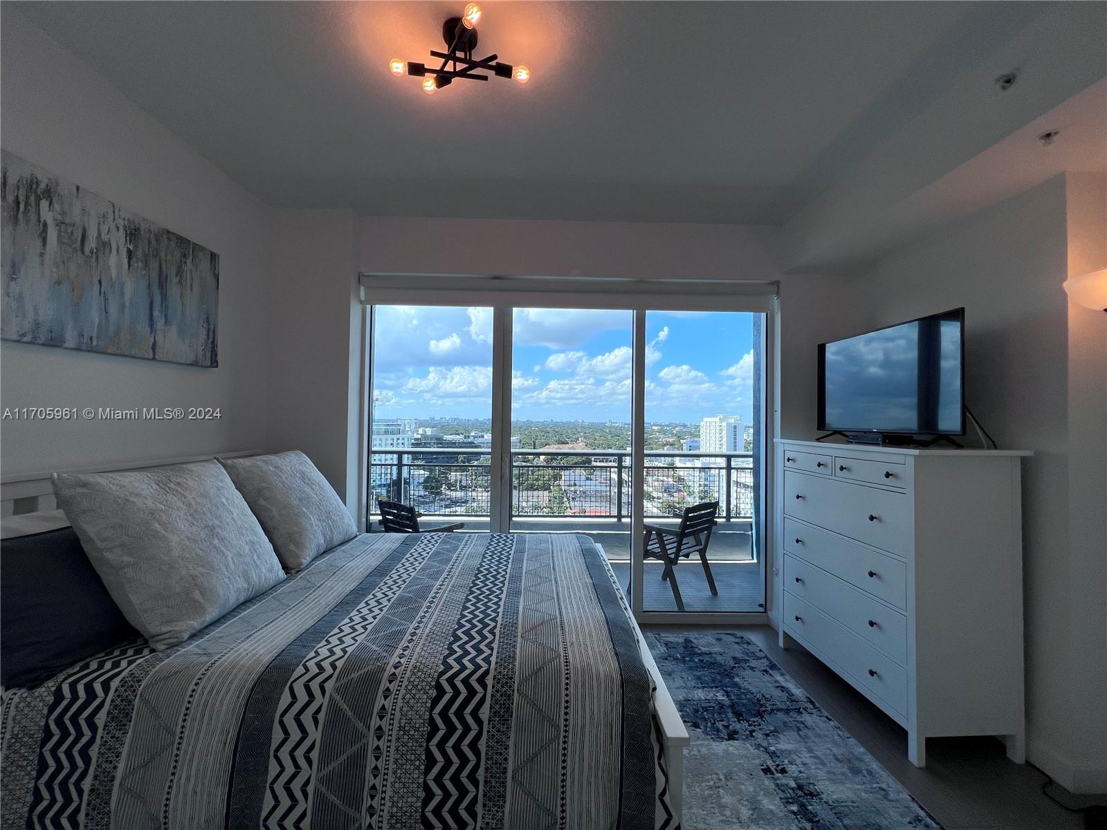 60 SW 13th St #1109, Miami FL 33130