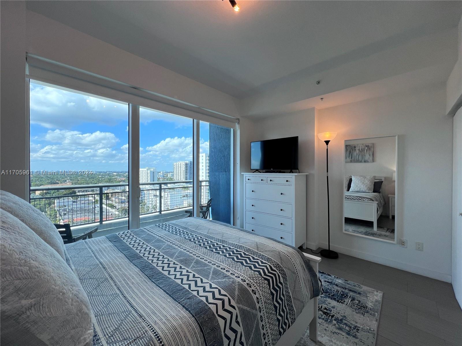 60 SW 13th St #1109, Miami FL 33130