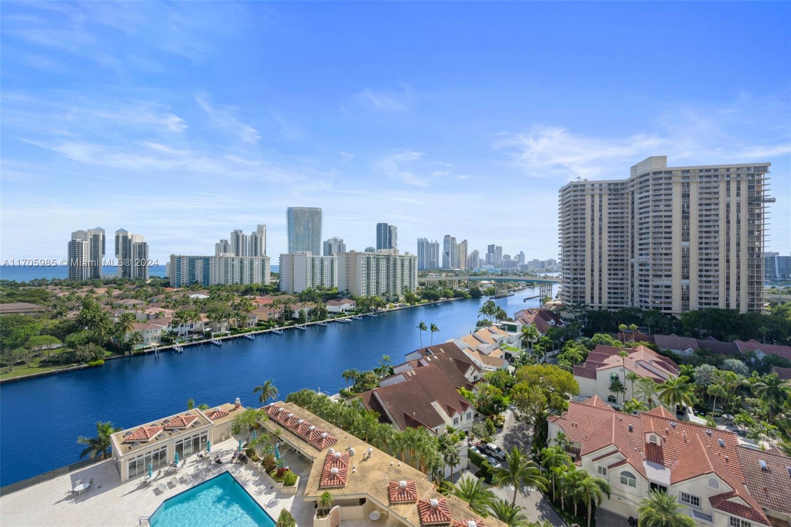 19667  Turnberry Way #14C For Sale A11705985, FL