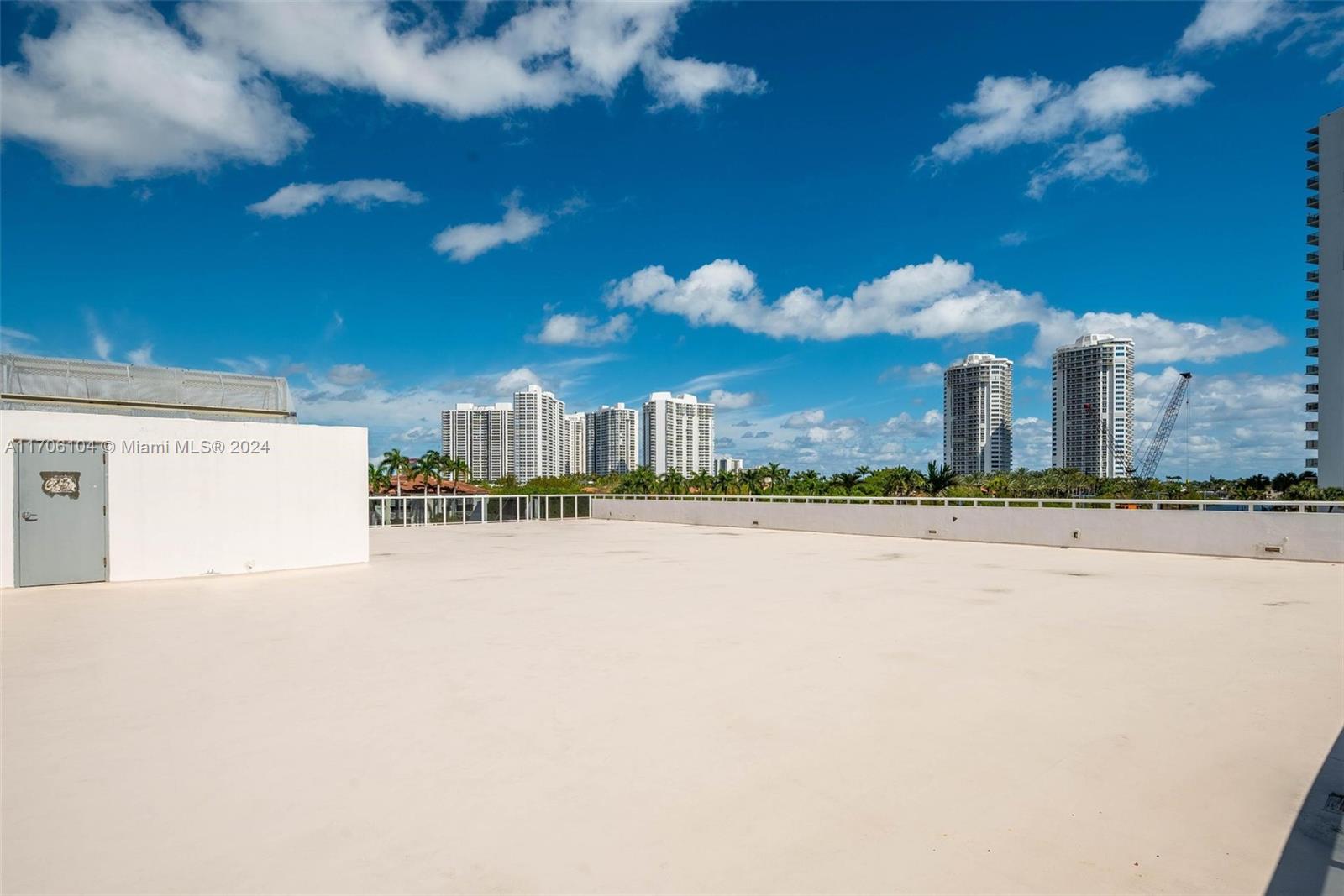 3675 N Country Club Dr #1906, Aventura, Florida image 26