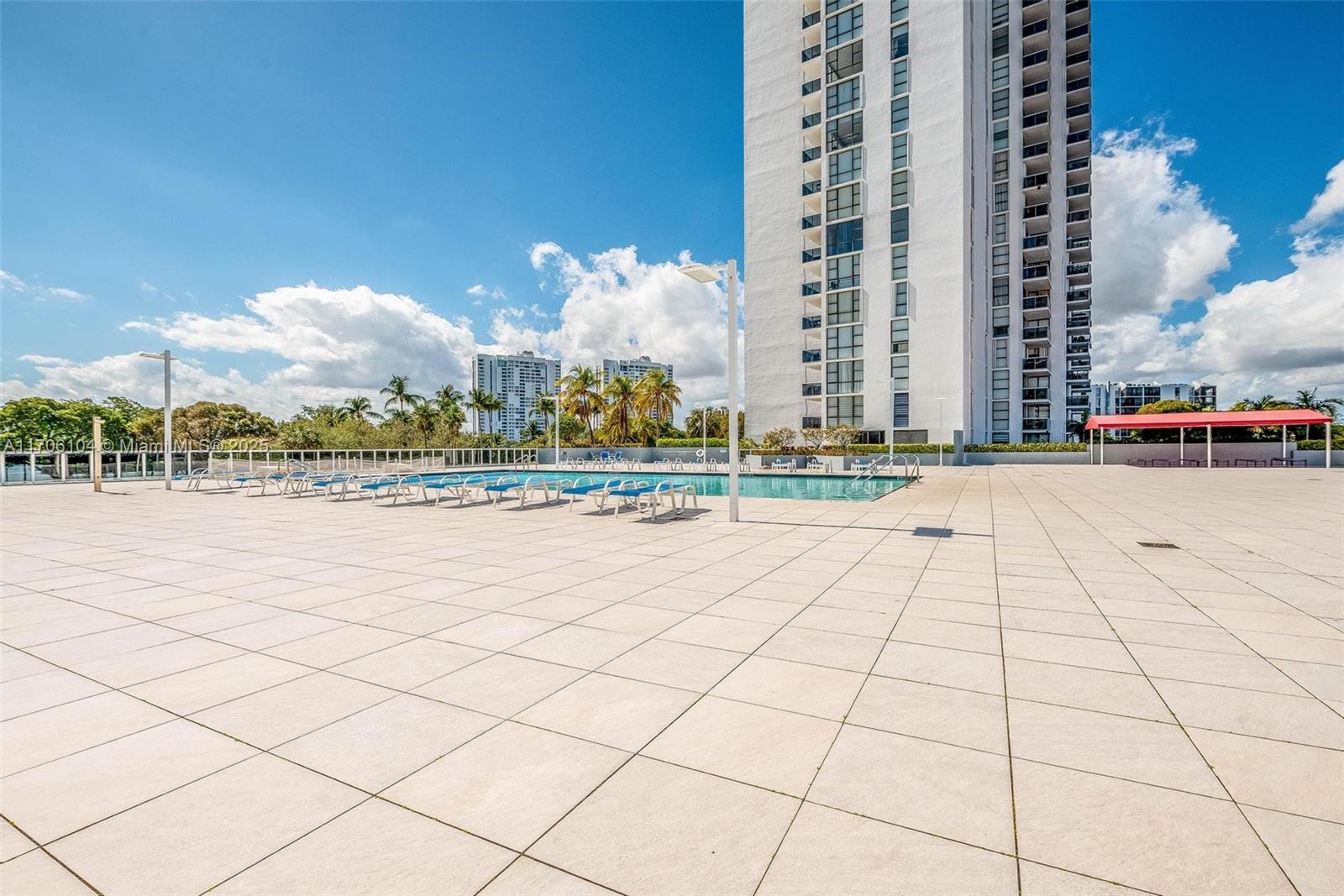 3675 N Country Club Dr #1906, Aventura, Florida image 32