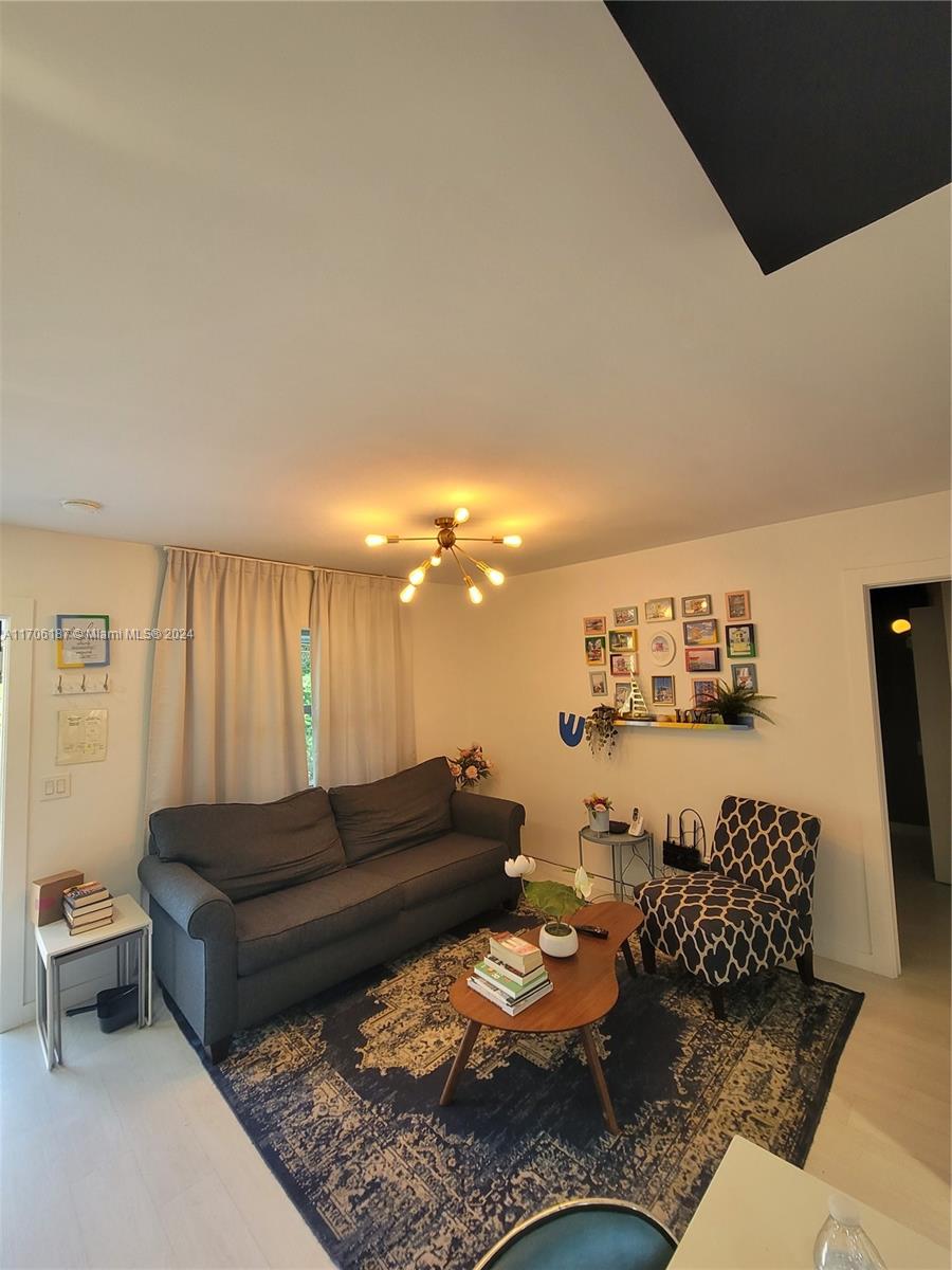 2302 Taylor St, Hollywood, Florida image 22