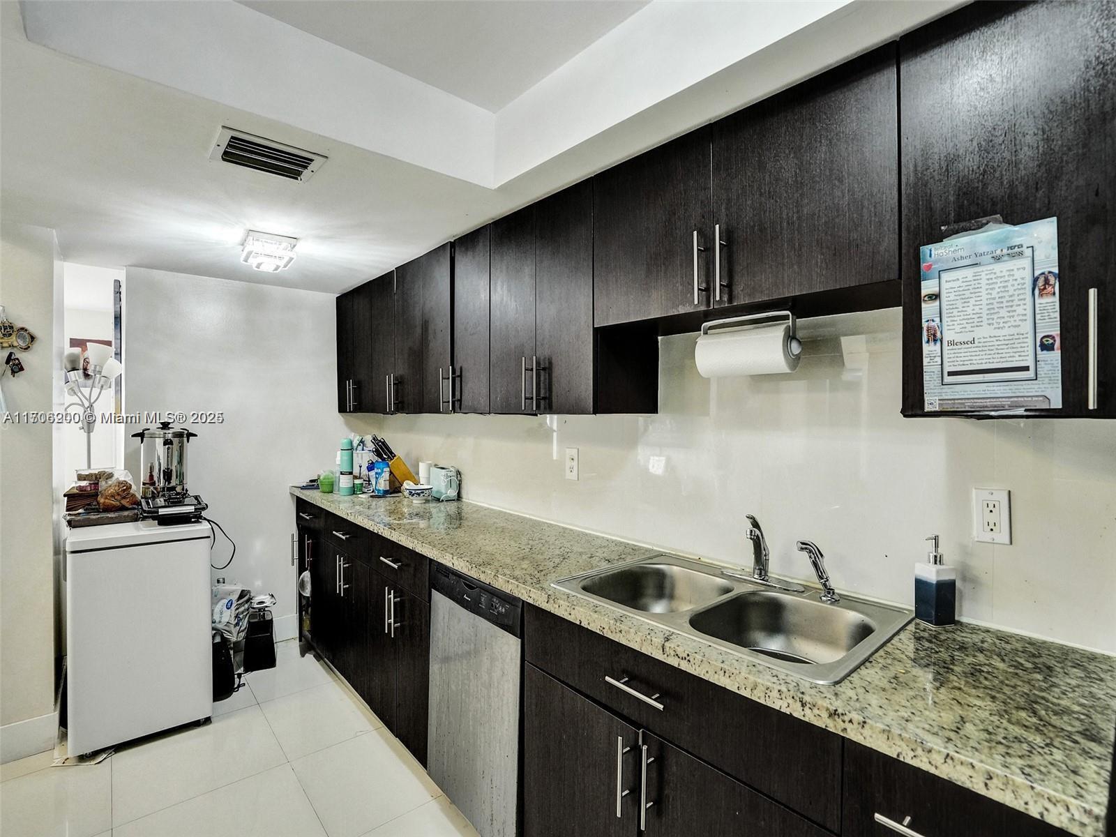 18061 Biscayne Blvd #502, Aventura, Florida image 6