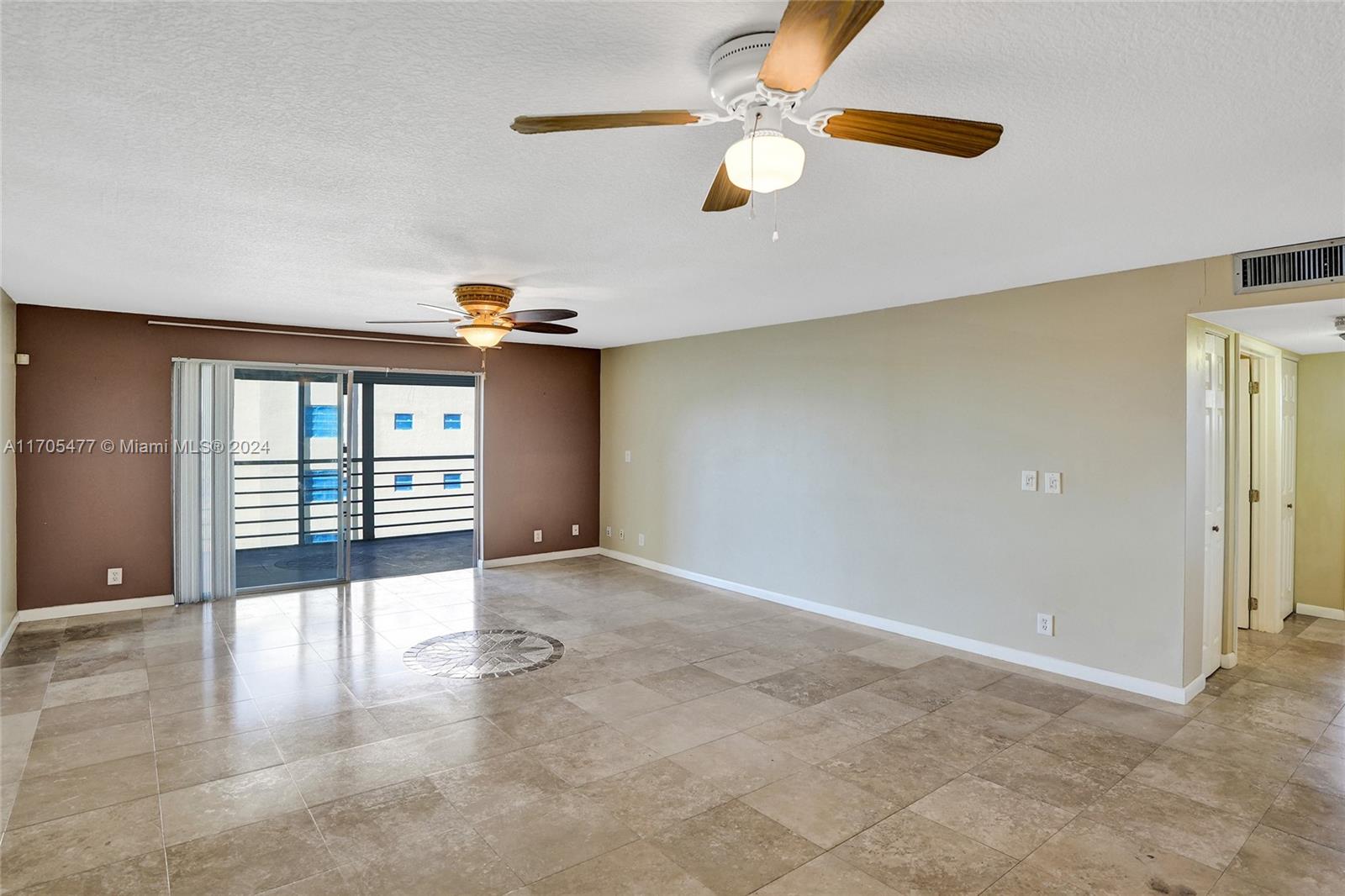 321 SE 3rd St #408, Dania Beach, Florida image 3