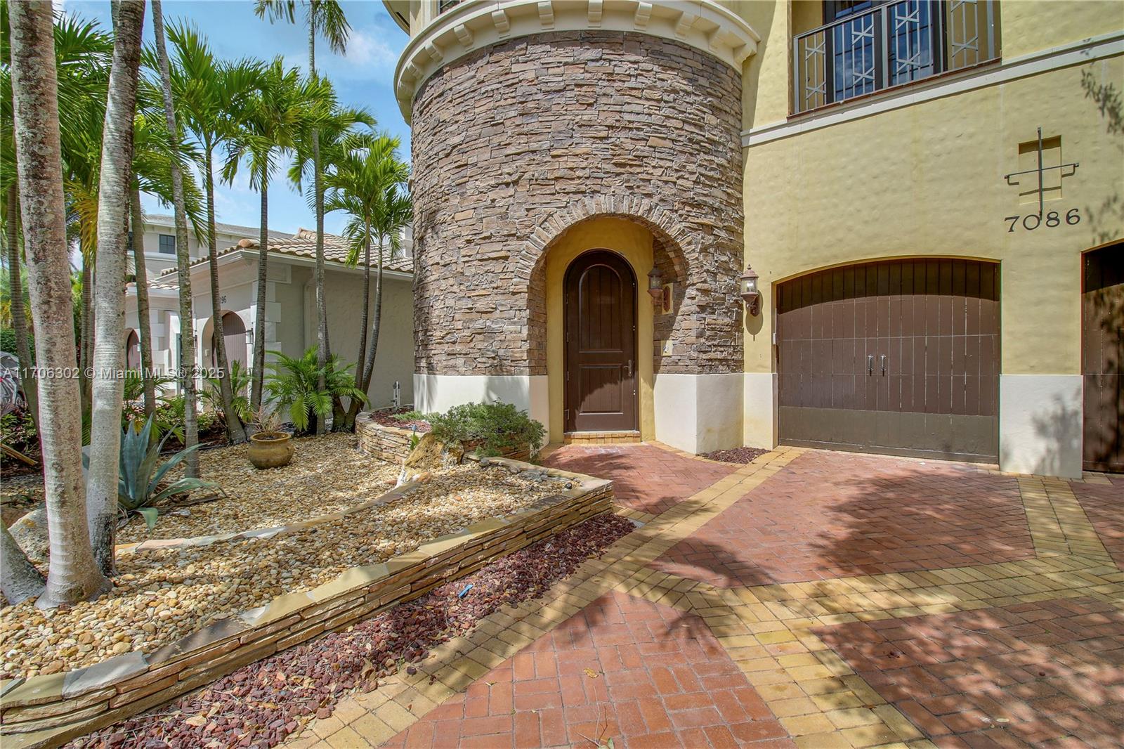 7086 Spyglass Ave, Parkland, Florida image 35