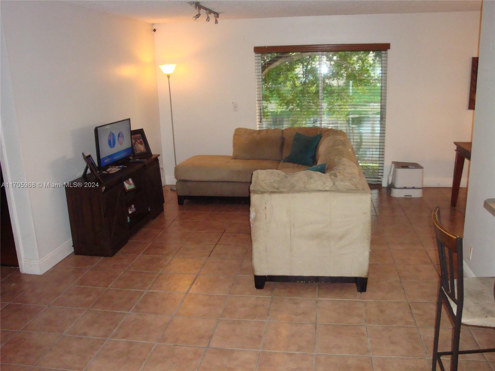 8630 SW 3rd St #102, Pembroke Pines, Florida image 14