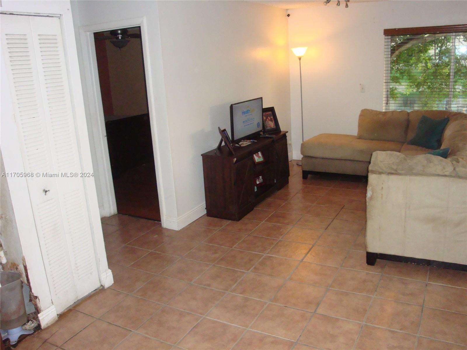 8630 SW 3rd St #102, Pembroke Pines, Florida image 15