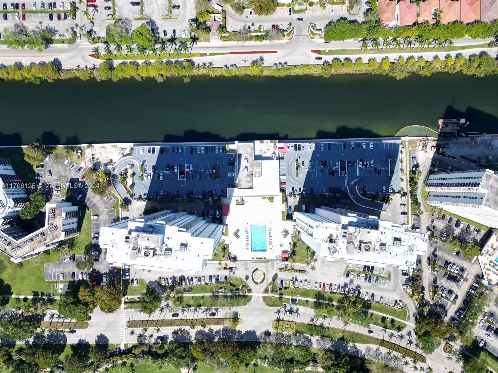 3675 N Country Club Dr #1905, Aventura, Florida image 25