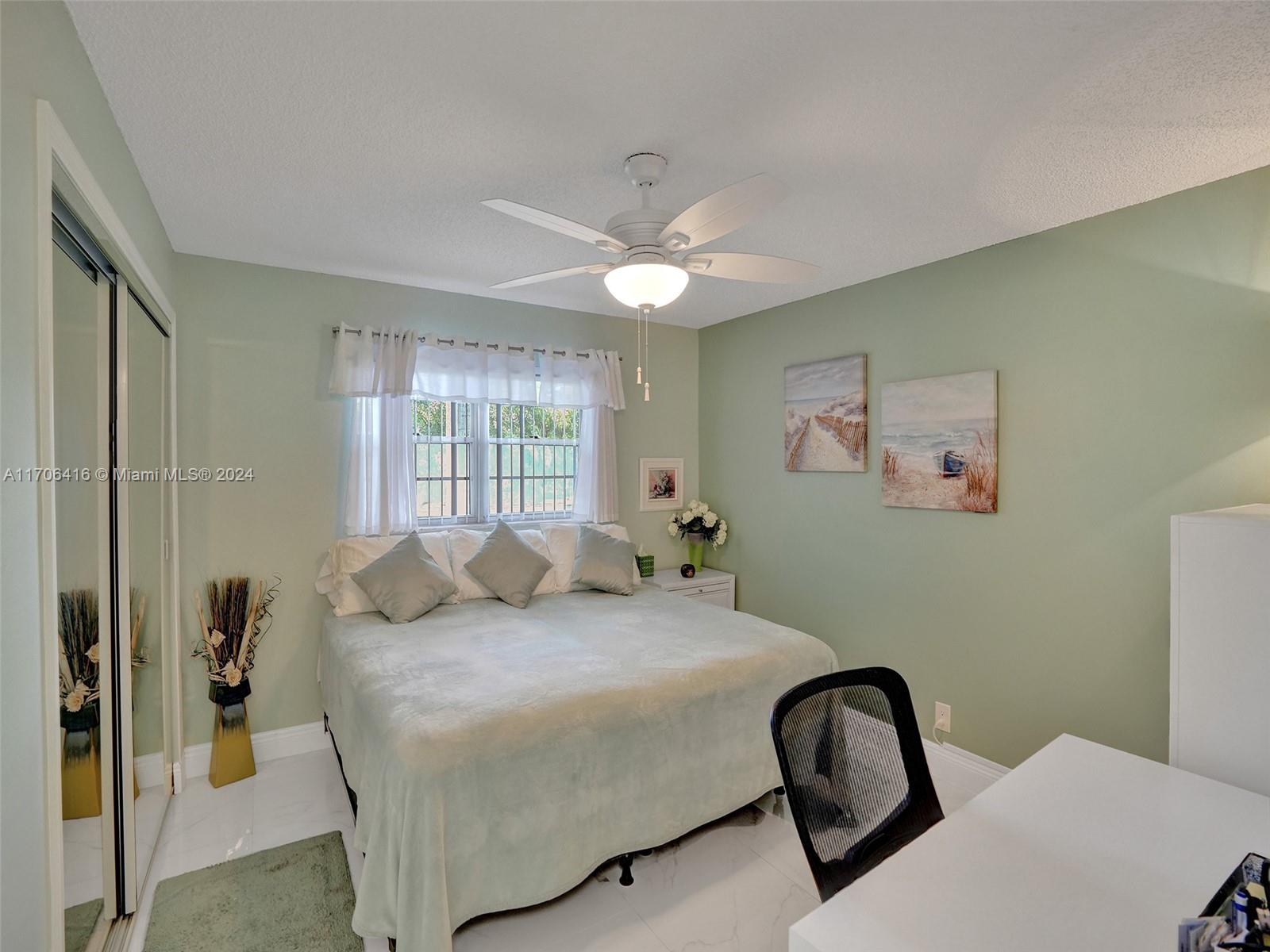 Residential, Lauderhill, Florida image 6