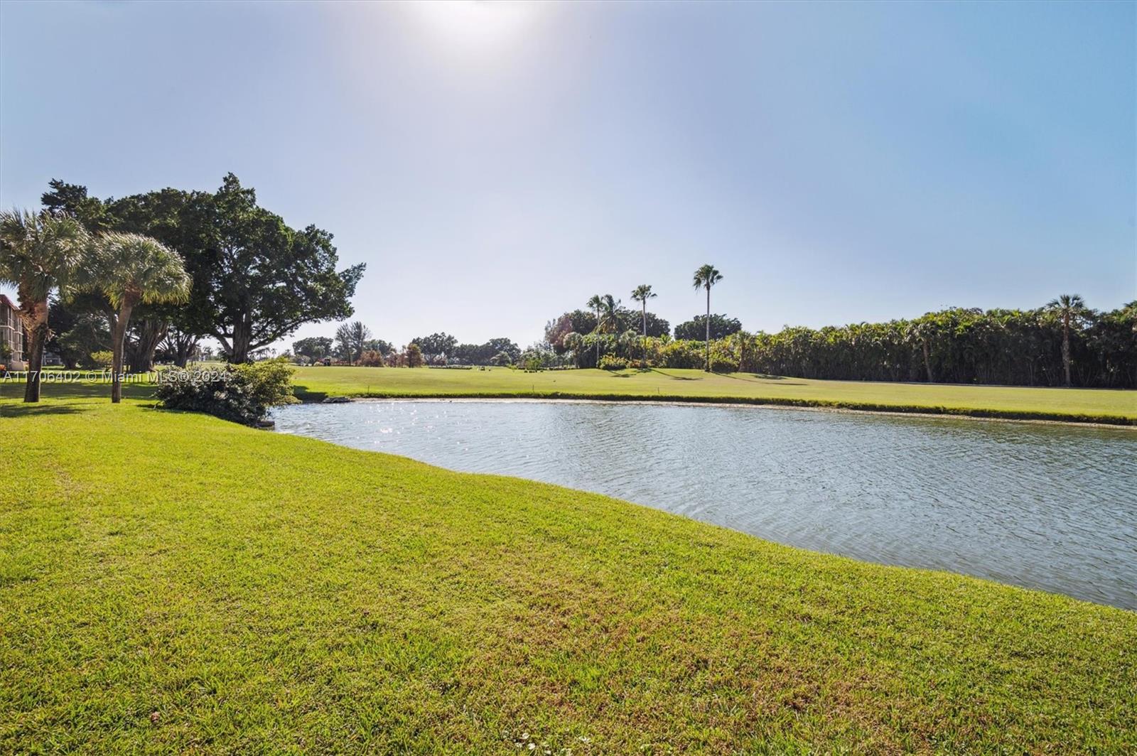 9711 N Hollybrook Lake Dr #109, Pembroke Pines, Florida image 15