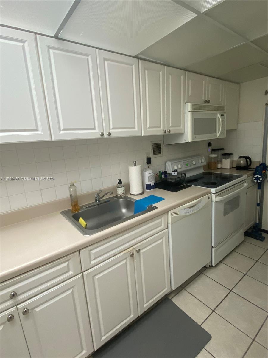 1200 W West Ave #301, Miami Beach, Florida image 13