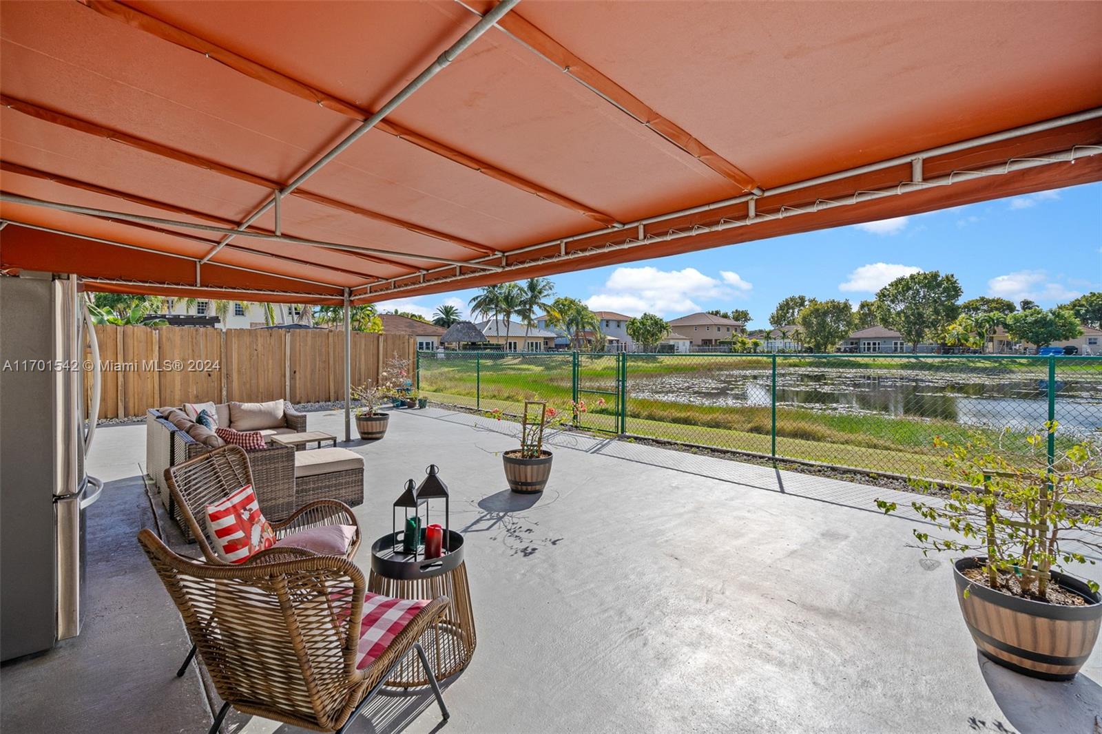 14944 SW 32nd Ter, Miami, Florida image 8