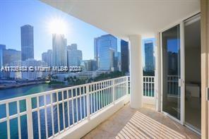 Discover the pinnacle of island living in this hard to find full upgraded 1/1.5 condo located in the prestigious Brickell Key. Offering panoramic bay views from the balcony, living room, and bedroom, this residence is a serene escape in the heart of Miami. The open kitchen boasts a laundry room and pantry. Space with natural light, complementing the elegant tile floors and beautifully updated bathrooms. The spacious bedroom includes a large walk-in closet. This residence comes with an assigned parking space and access to premium amenities, including a billiards room, racquetball courts, gym, pool, and BBQ area. Take in the island’s charm with nearby restaurants and the scenic walking/jogging trail that circles Brickell Key.
Don’t miss this incredible opportunity—it won’t last long!