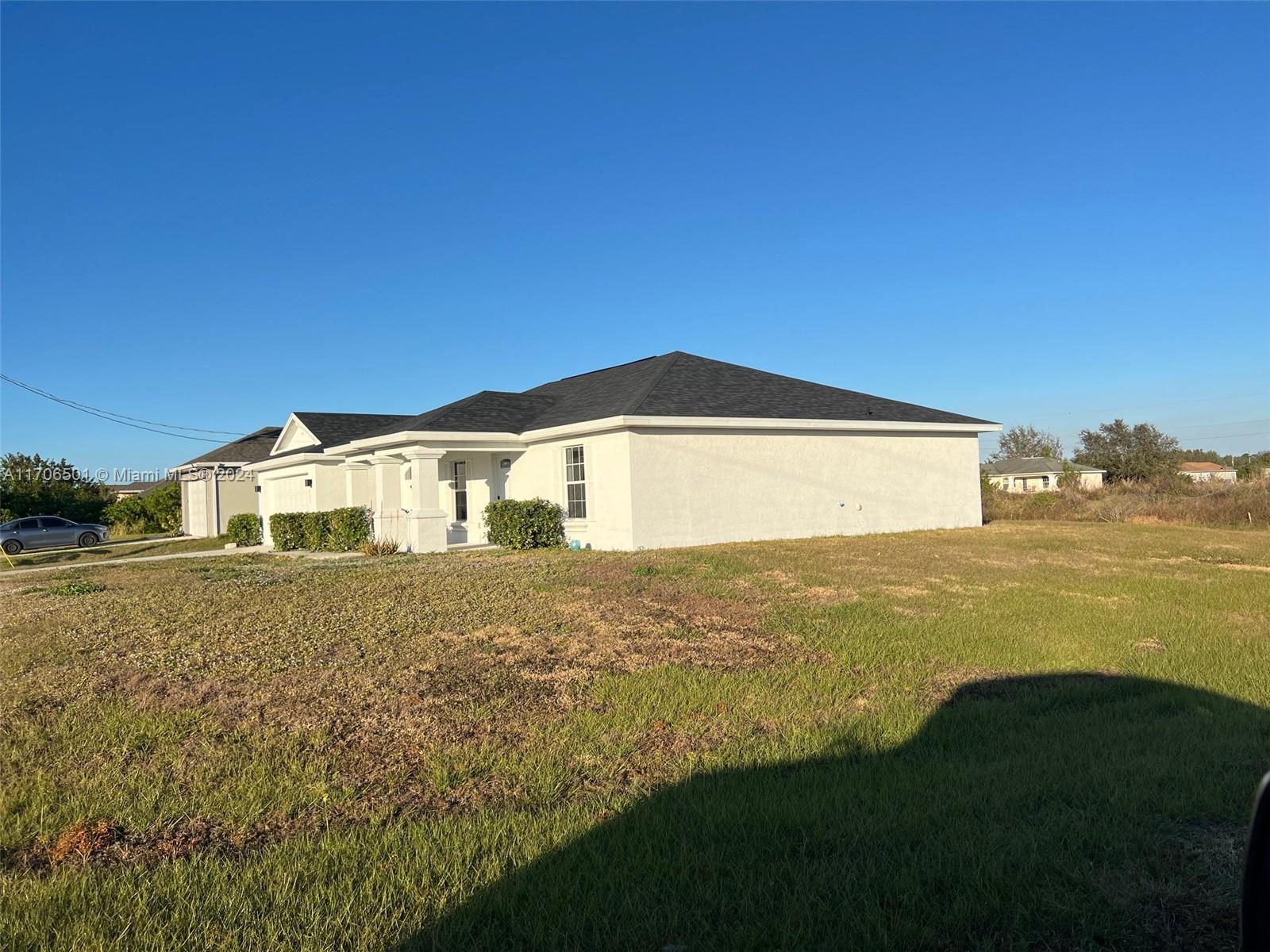 371 Portage Ave, Lehigh Acres, Florida image 2