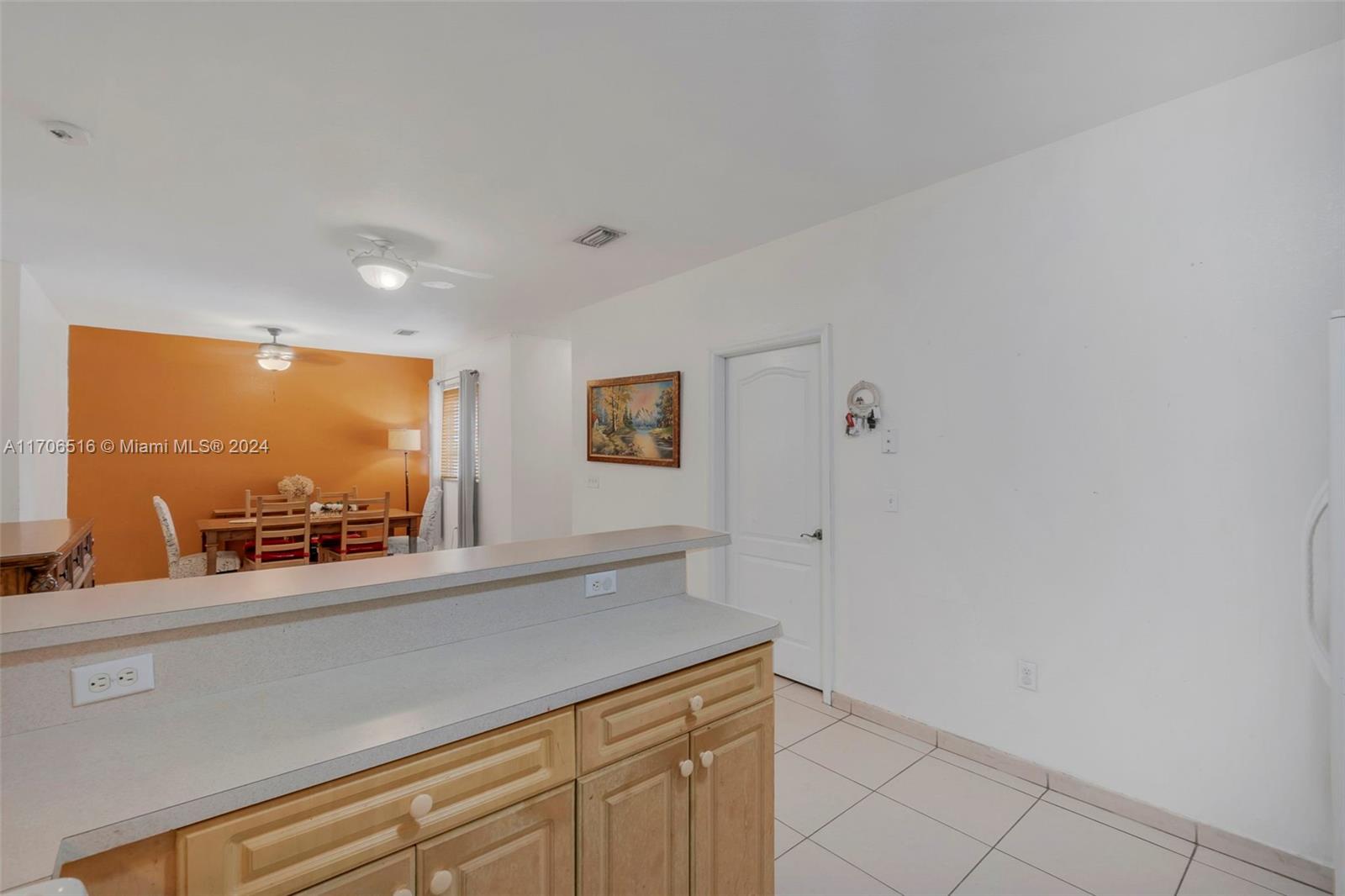 7570 NW 176th Ter #7570, Hialeah, Florida image 4