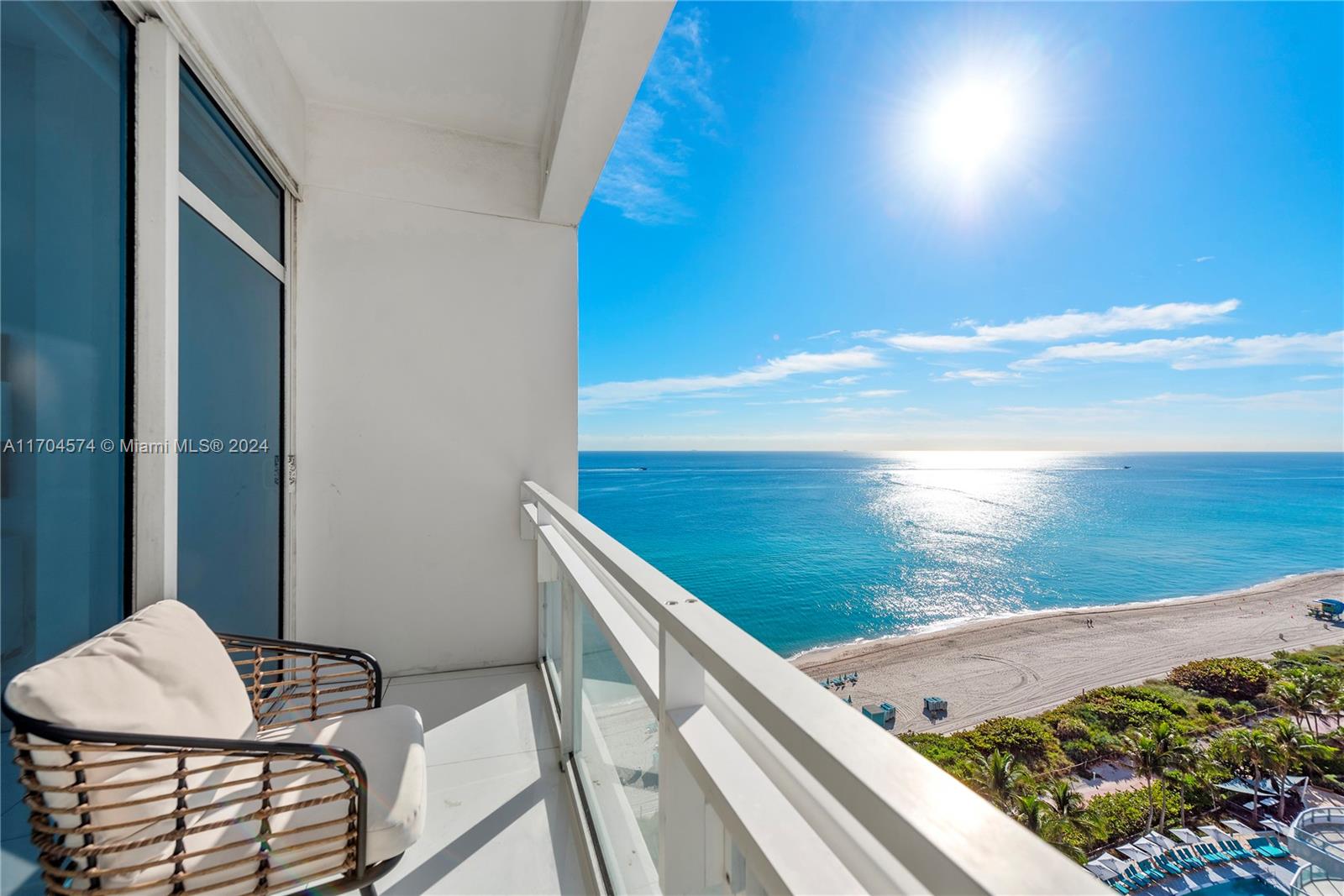 6801 Collins Ave #PH07(Door PH12), Miami Beach FL 33141