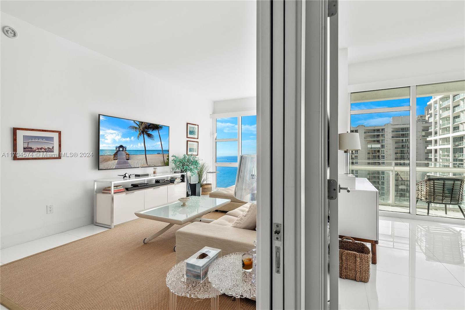 6801 Collins Ave #PH07(Door PH12), Miami Beach FL 33141