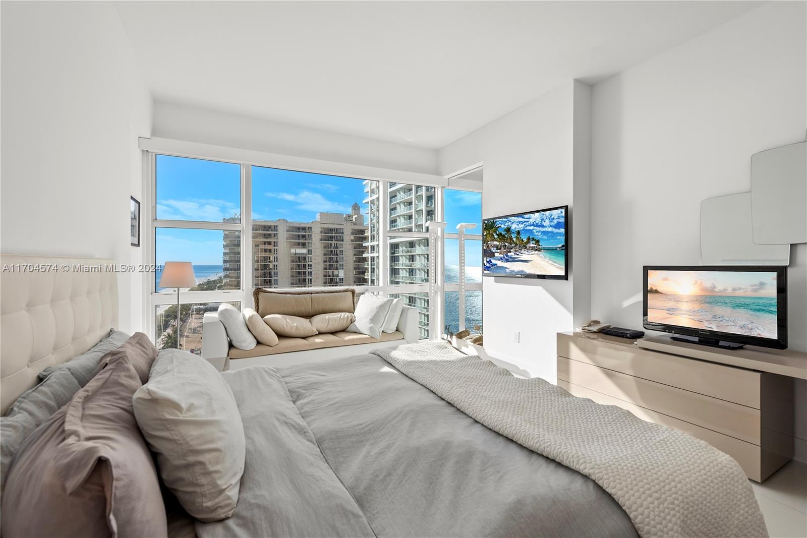 6801 Collins Ave #PH07(Door PH12), Miami Beach FL 33141