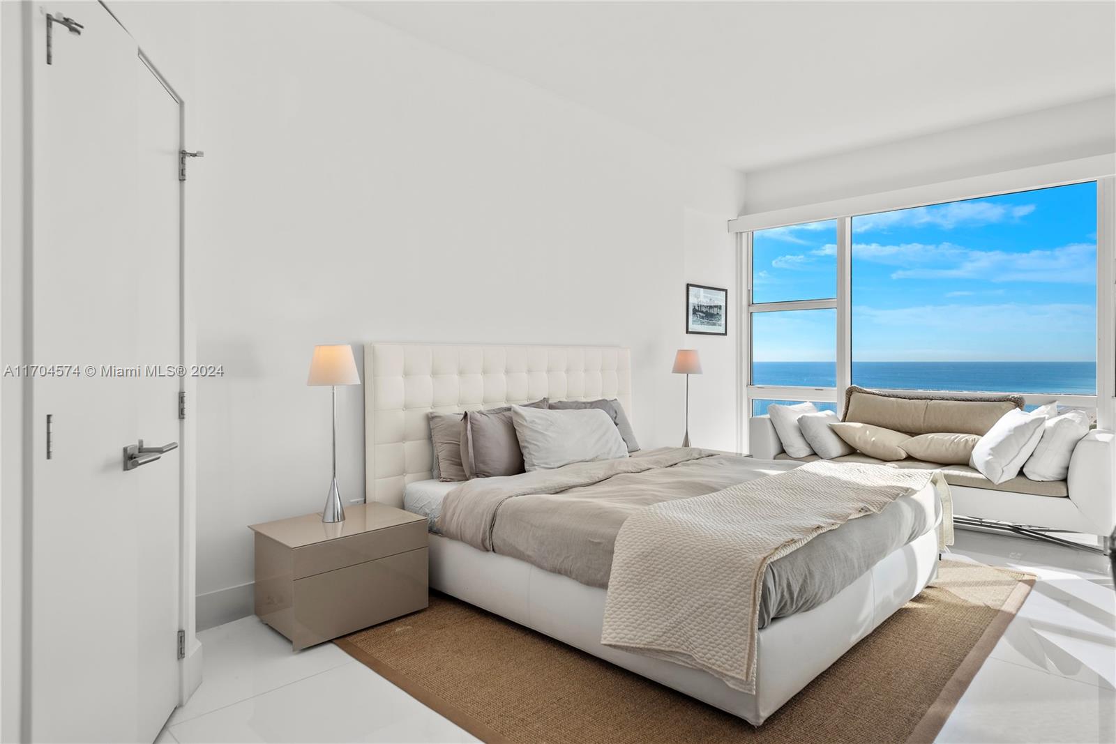6801 Collins Ave #PH07(Door PH12), Miami Beach FL 33141