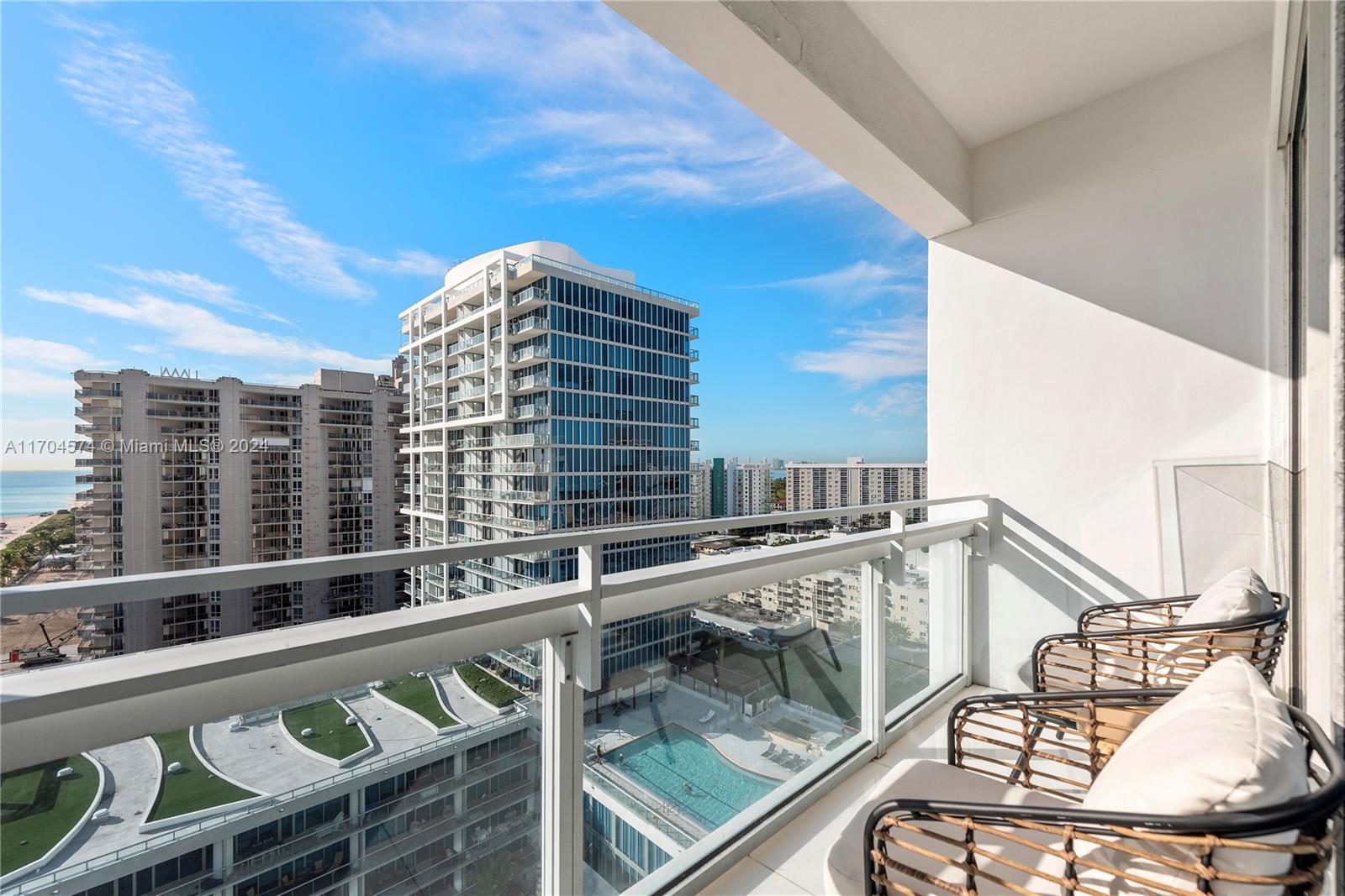 6801 Collins Ave #PH07(Door PH12), Miami Beach FL 33141