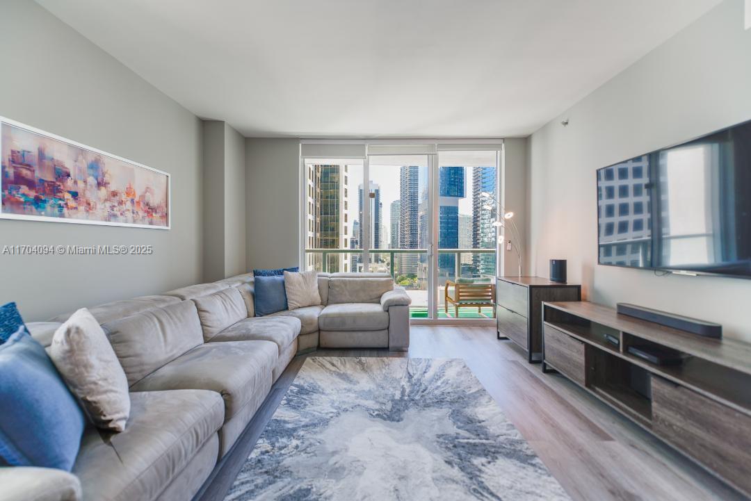 55 SE 6th St #2110, Miami, Florida image 2