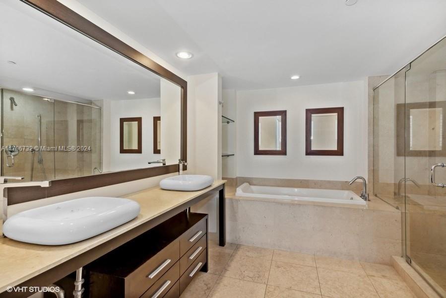 495 Brickell Ave #4605, Miami FL 33131