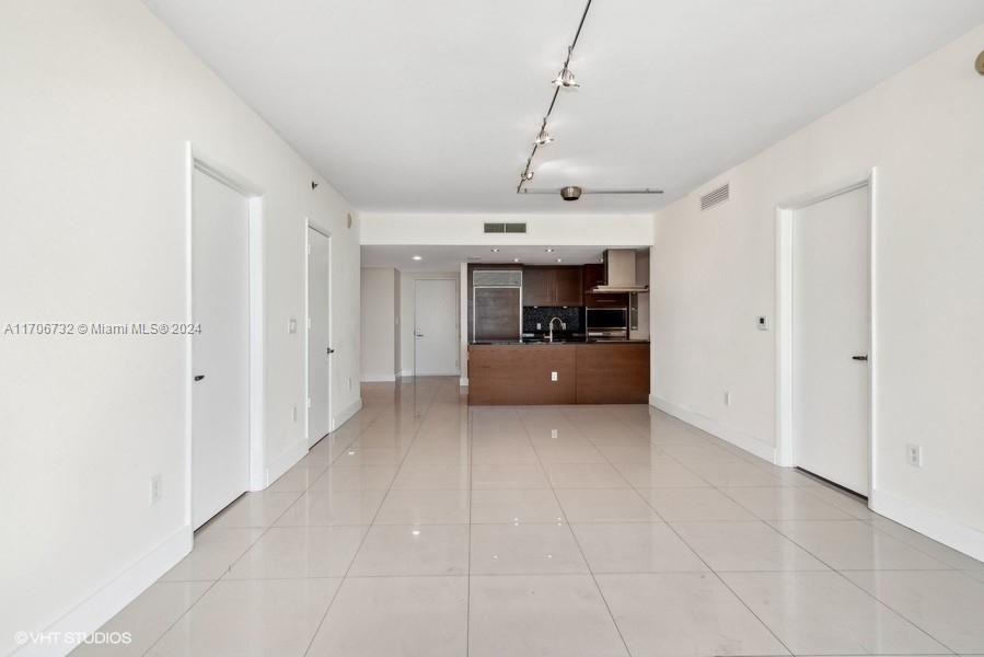 495 Brickell Ave #4605, Miami FL 33131
