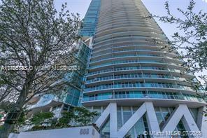 BEST DEAL IN THE BUILDING!! 1/1.5 UNIT WITH FLOOR-TO-CEILING WINDOWS, FULLY UPGRADED WITH MARBLE FLOORS AND CUSTOM MADE WALKING CLOSET.LIVE IN A HIGHRISE LUXURY WITH ALL AMENITIES, SHORT DRIVE TO SOUTH BEACH, DESIGN DISTRICT AND STEPS AWAY FROM KASEYA ARENA AND BAYSIDE.PARKING SPACE LOCATED IN SAME FLOOR AS UNIT.