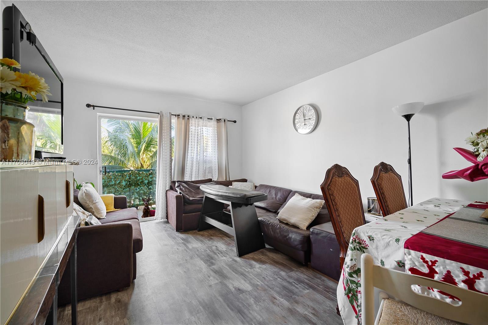 1450 NE 170th St #202, North Miami Beach, Florida image 16