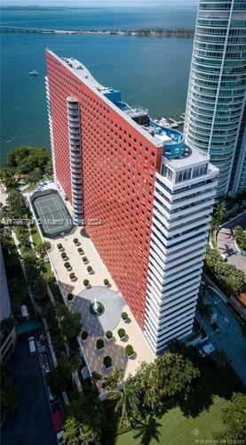 3 Bedroom Penthouse at The Imperial on Brickell Ave. Beautiful water and city views with balconies facing both SE & NW. Building's amenities include, Pool, Tennis court, Gym, Valet parking, Designed BBQ area, Party room and a beautiful garden with a deck along the water's edge. Centrally located, minutes from Airport, Key Biscayne, Downtown Miami and Miami Beach . Shops, restaurants and the Miami's City Life within walking distance. This unit is easy to show and available today.