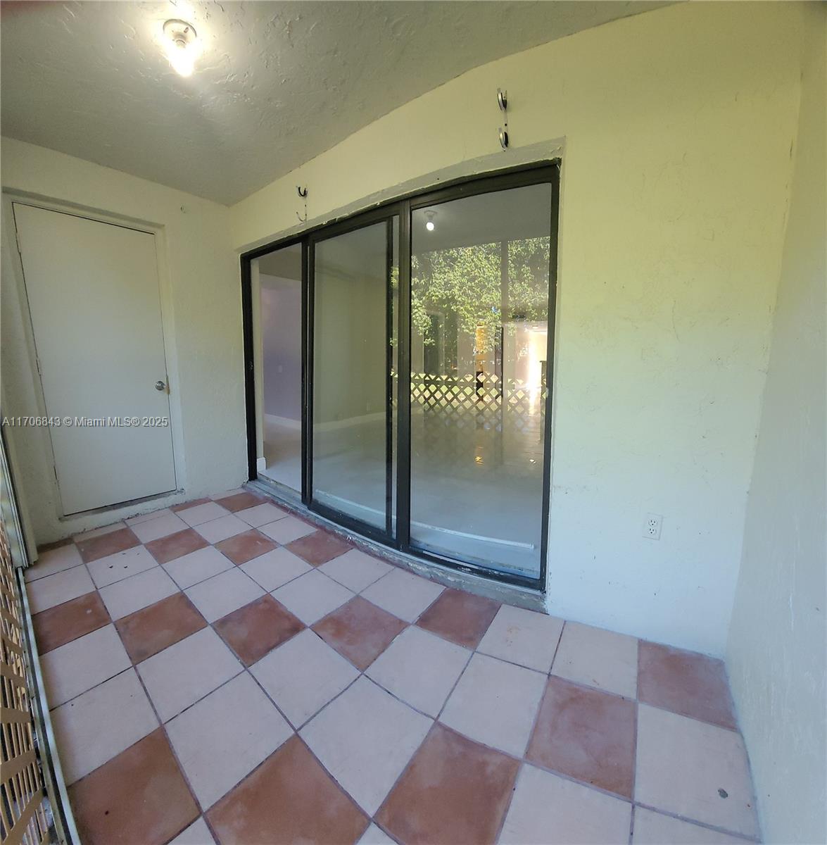 227 Lakeview Dr #105, Weston, Florida image 27