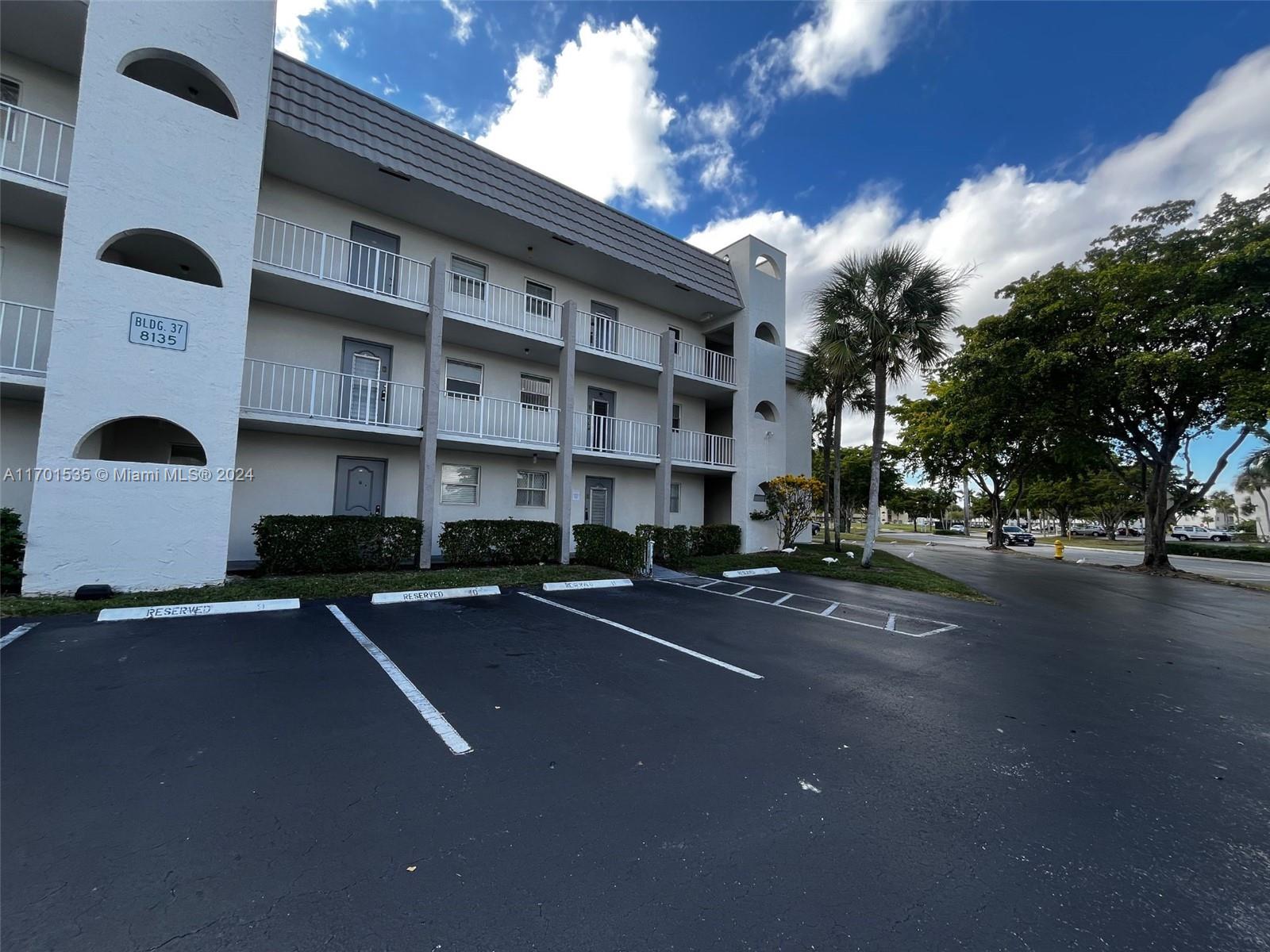 8135 Sunrise Lakes Blvd #105, Sunrise, Florida image 31