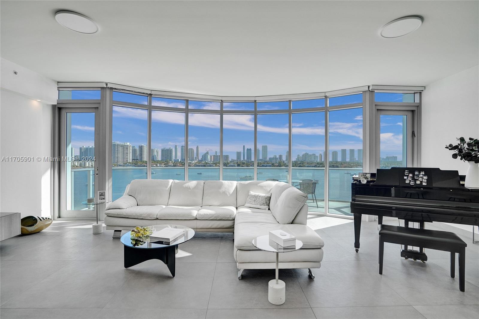 17111 Biscayne Blvd #811, North Miami Beach, Florida image 1