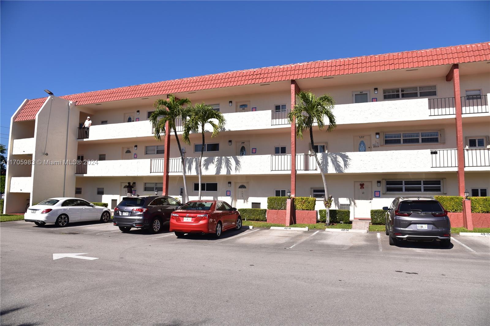 371 S Hollybrook Dr #310, Pembroke Pines, Florida image 1