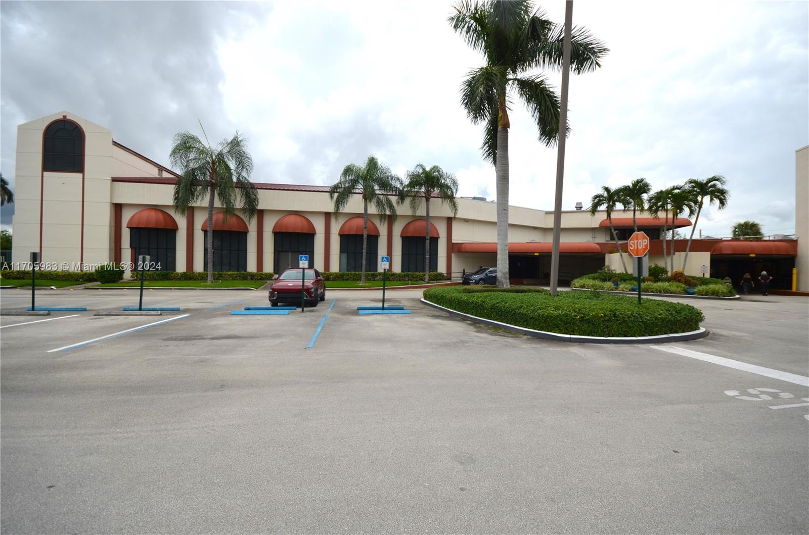 371 S Hollybrook Dr #310, Pembroke Pines, Florida image 26