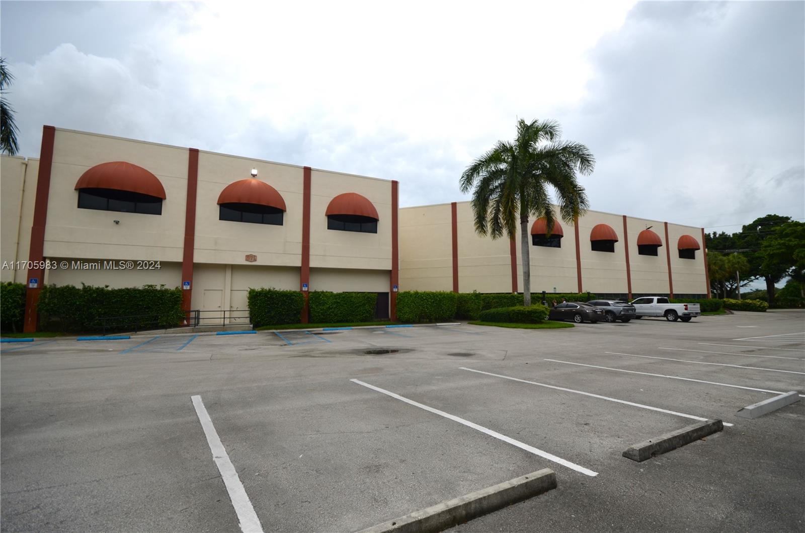 371 S Hollybrook Dr #310, Pembroke Pines, Florida image 27