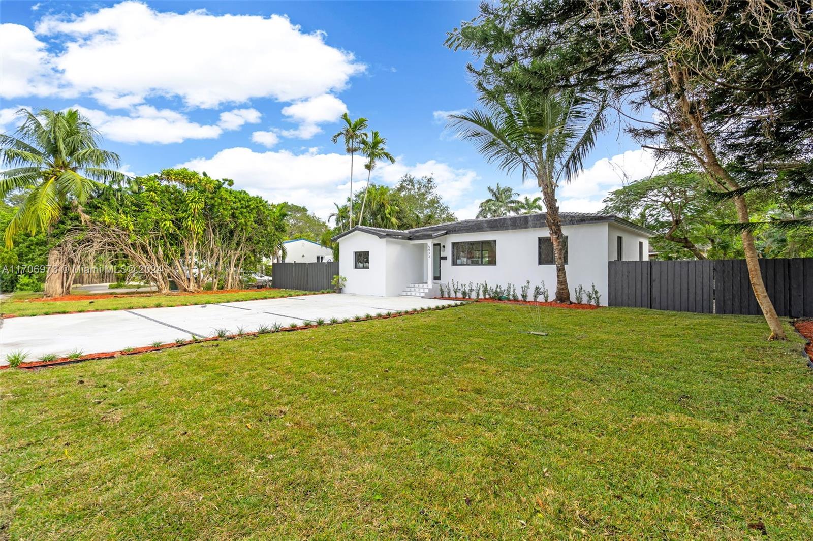 5933 SW 61st Avenue, South Miami, Florida image 8