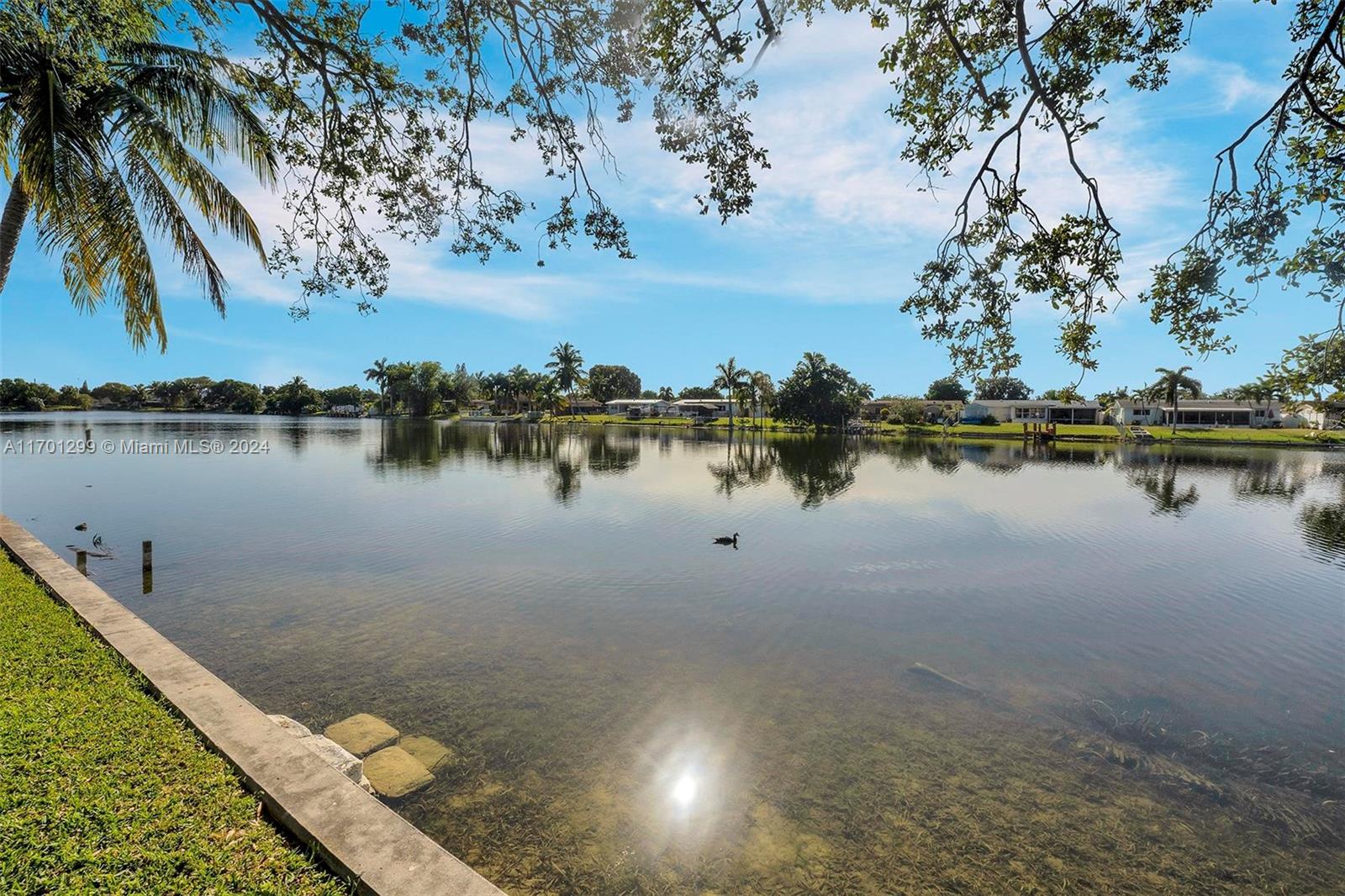 8260 NW 15th St, Pembroke Pines, Florida image 9