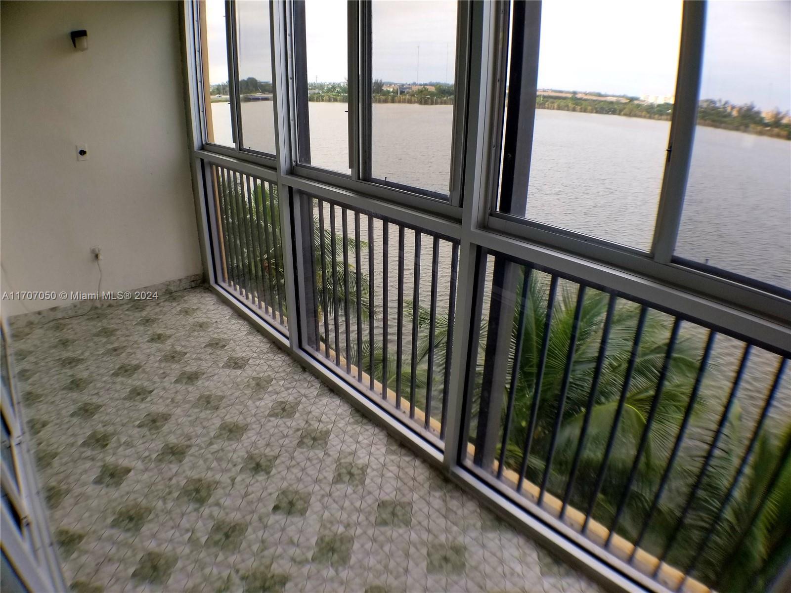1075 NE Miami Gardens Dr #610, Miami, Florida image 4