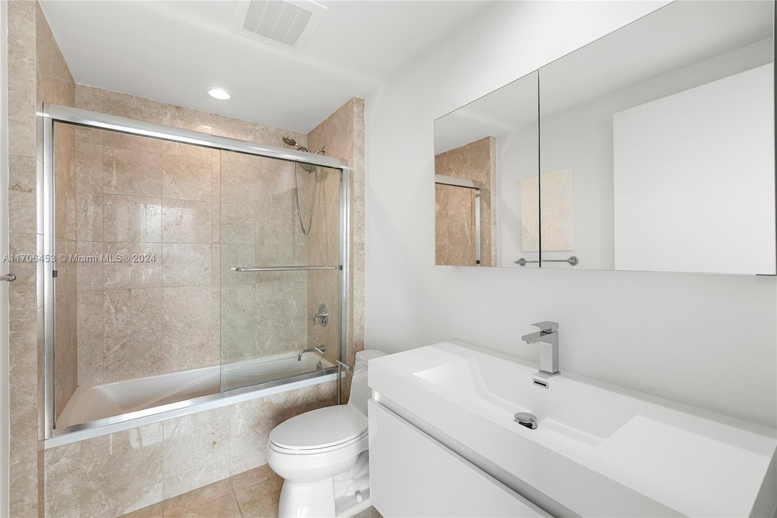 1331 Brickell Bay Dr #1203, Miami FL 33131